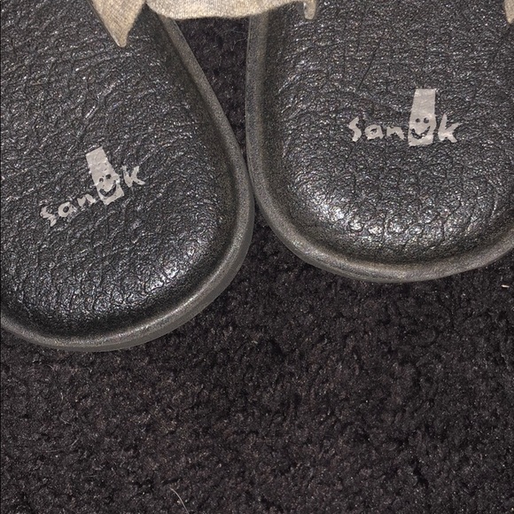 Size 8 women’s sanuk sandal flip flop - Picture 3 of 3